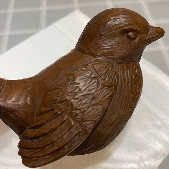 Vintage Red Mill Mfg Pecan Shell & Resin Sparrow Bird Figurine Handcrafted USA - Picture 2 of 8